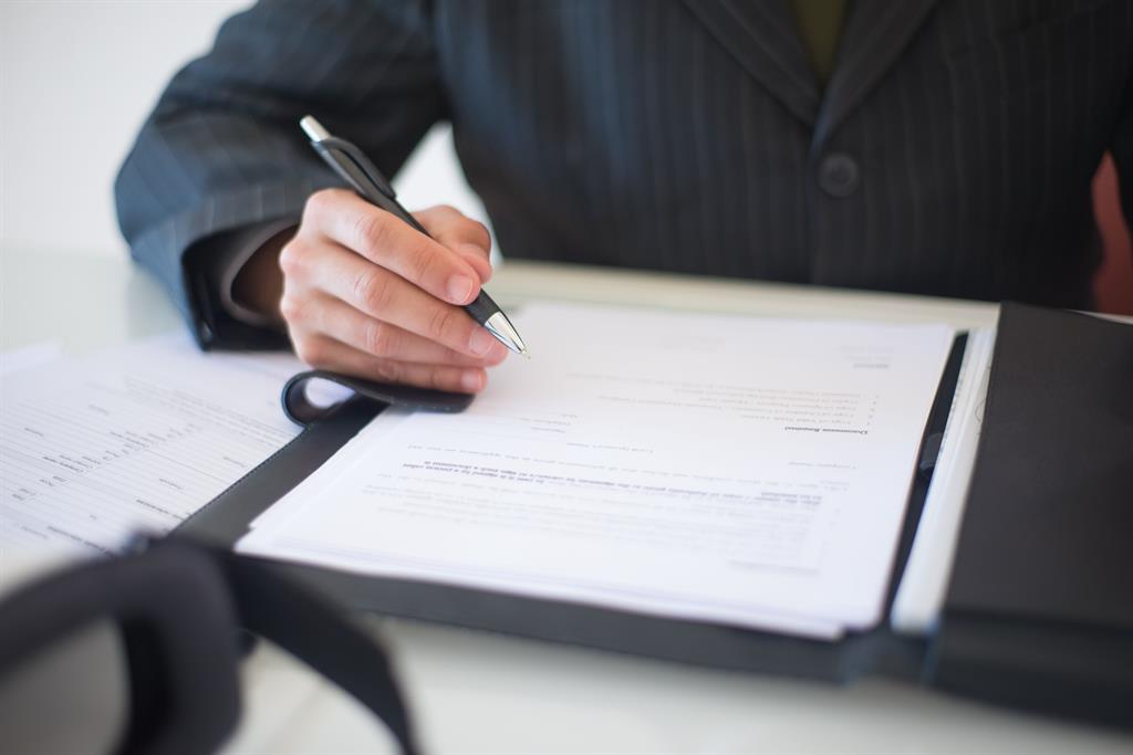 Dossier de vente immobilière avec DPE et attestation 2026